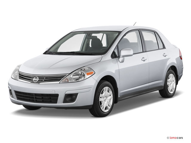 2010 nissan versa